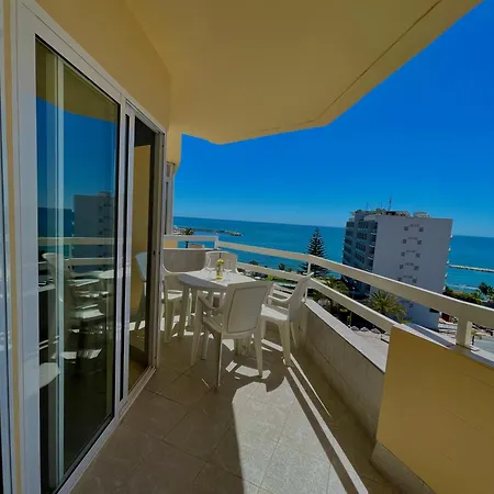 Vistas Al Mar Y Al Puerto Deportivo Apartment *